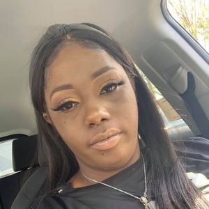 Meet your Posher, Aja